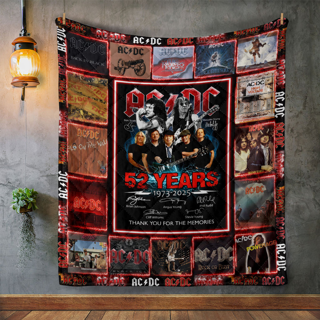 AC/DC Quilt Blanket – HOATT 7729