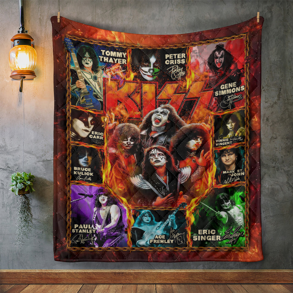 KISS Quilt Blanket – GNE 2326