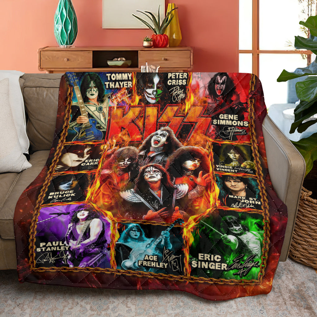 KISS Quilt Blanket – GNE 2326