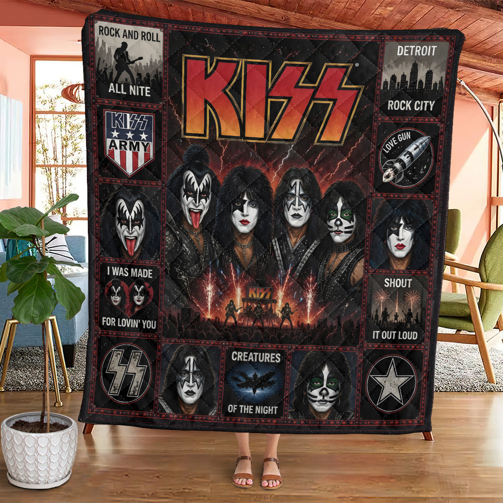 KISS Quilt Blanket – TMTHU7176