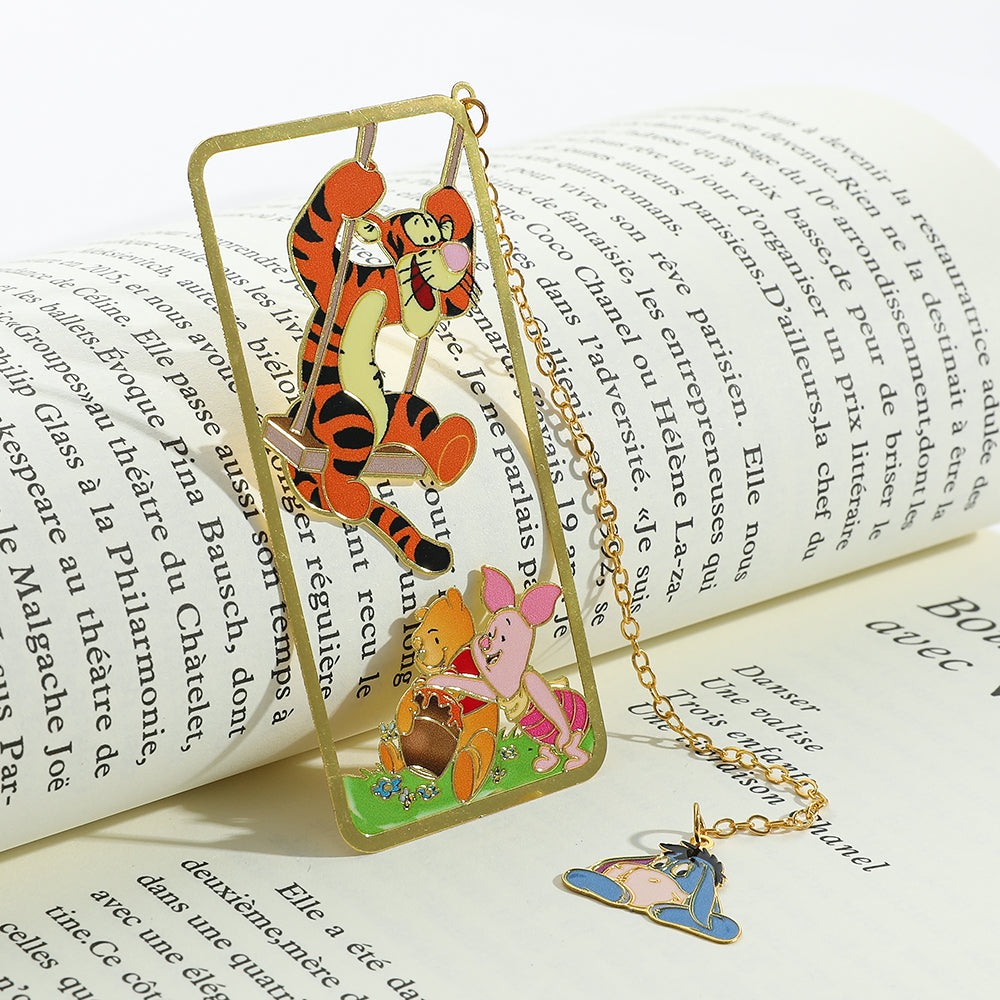Winnie-the-Pooh Bookmark – MAITMDROP163